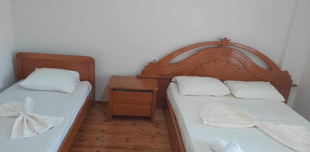 White Panorama Apartment Sarandë Exterior foto